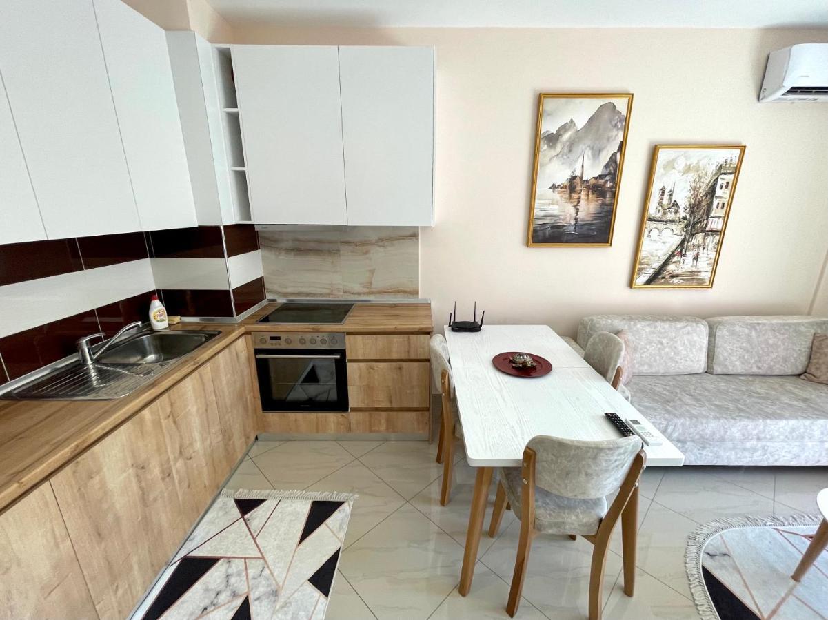 Modern & Cozy Apartment Tirana Exteriör bild